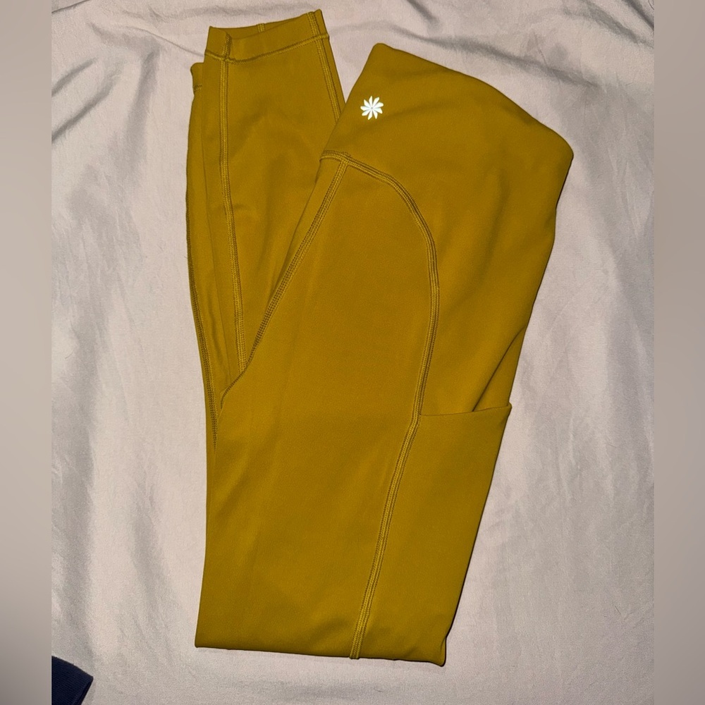 Athleta Ultimate Stash Pocket 7/8 Leggings with Pocket